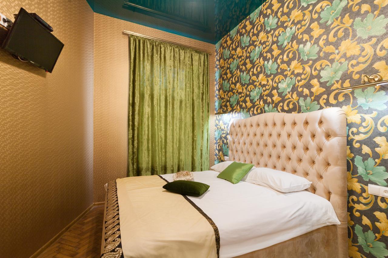 Austrian Apartments Leopolli Near Railway Station リヴィウ エクステリア 写真
