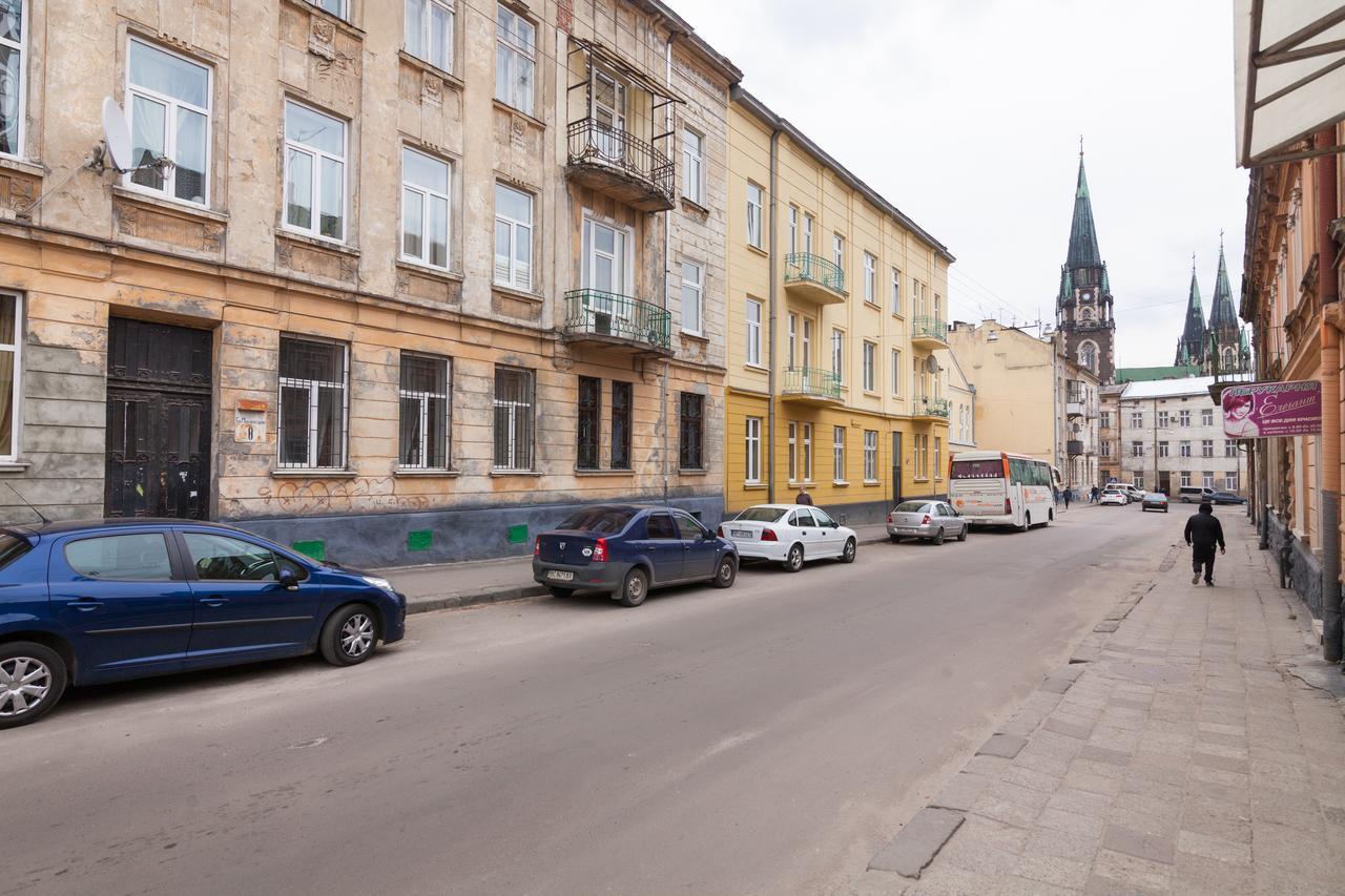 Austrian Apartments Leopolli Near Railway Station リヴィウ エクステリア 写真